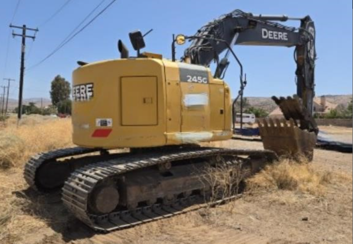 2019 DEERE 245G LC